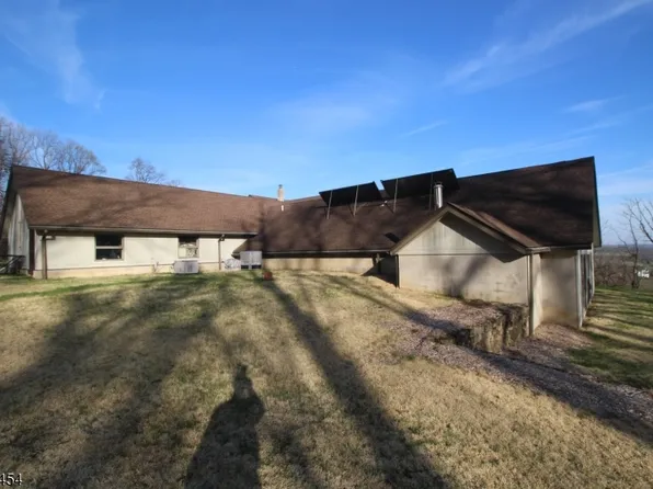 3 Hillbrook Lane, Holland Twp., NJ 08848