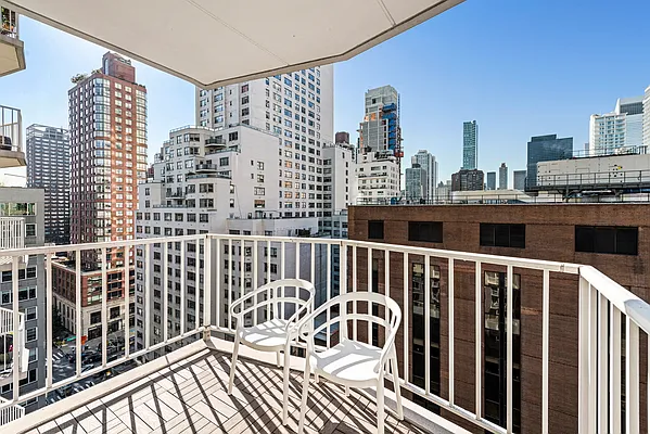 Sold by Compass | media 19