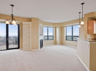 500 E Grant St APT 2011, Minneapolis, MN 55404