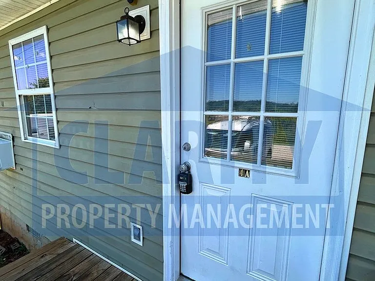 185 County Road 323 — Photo 2