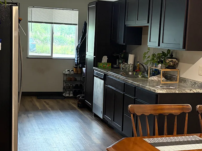 5234 Christopher Dr — Photo 2