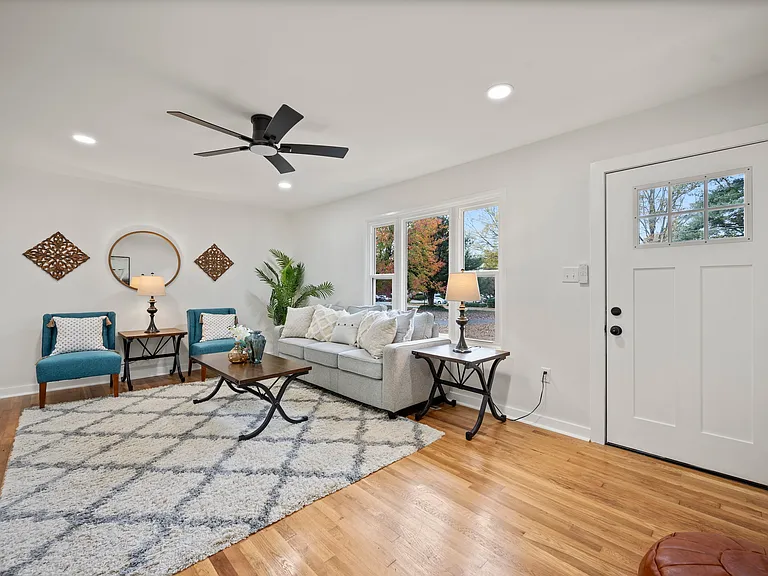 304 Hadaway Dr — Photo 7