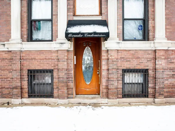 212 E 44th St, Chicago, IL 60653