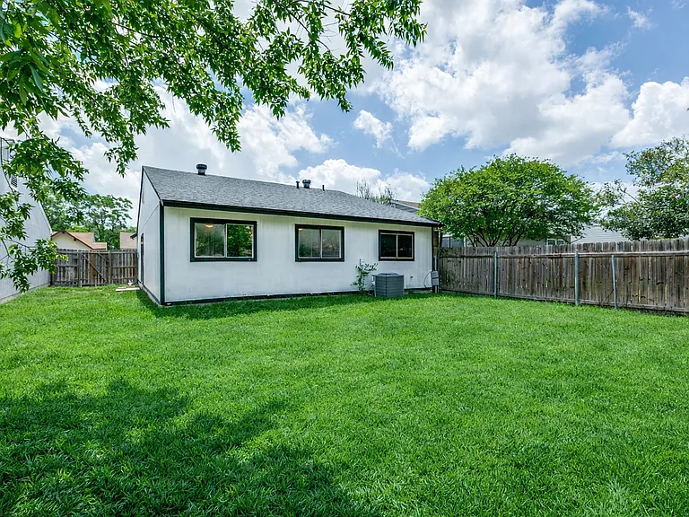 4847 Aspenwood Dr — Photo 22