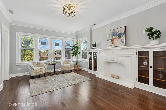 2 bed, 1300 sqft, $2,200 — Photo 4