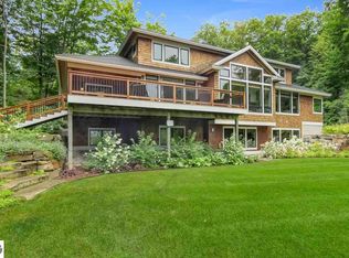 9489 Western Rd, Rapid City, MI 49676