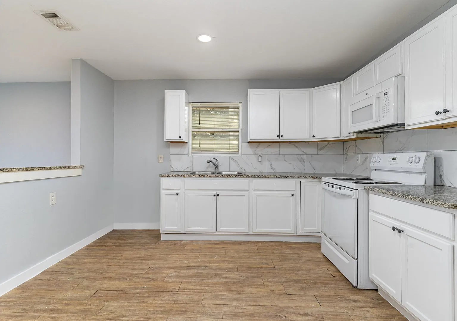 Affordable 4BD/2BR single-family house! — Photo 4