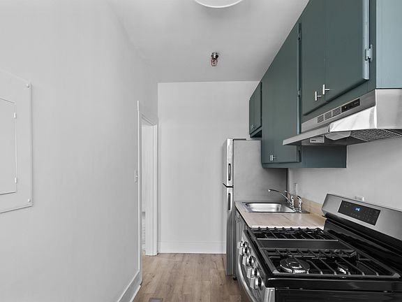 5th image of 212 W 6th St #11200024