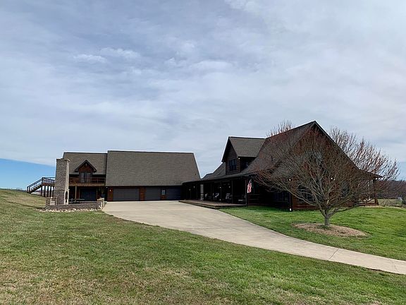 3rd image of 190 Spurgeon Ln