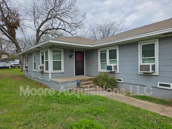 1306 N Travis St, Sherman, TX 75092