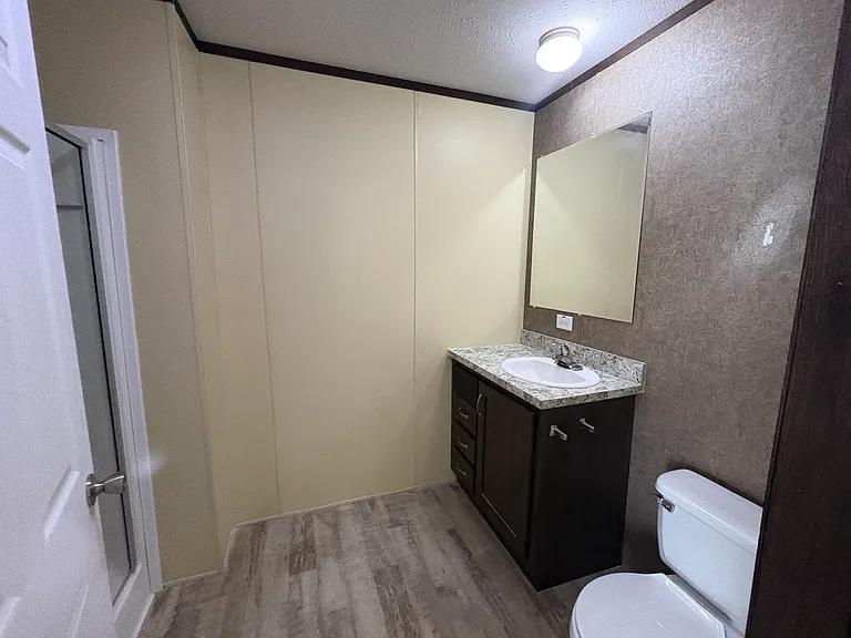 master bedroom bathroom