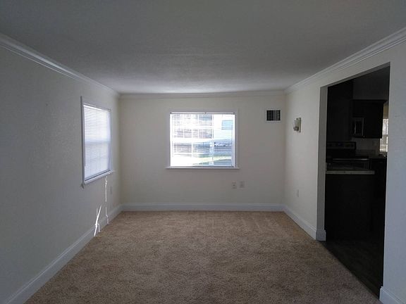 2nd image of 102 Coral Crest Dr