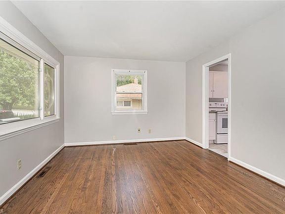 5th image of 1705 Boyden St