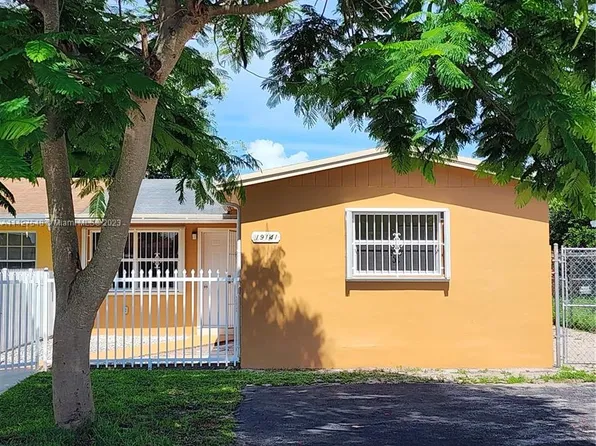 19141 NW 34th Ct, Miami Gardens, FL 33056