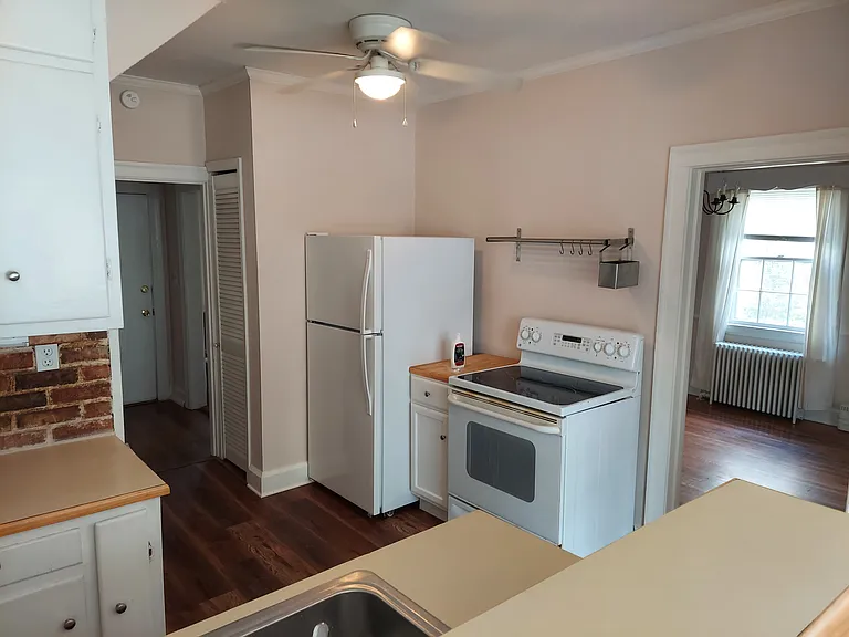 218 Hurley Ave — Photo 18