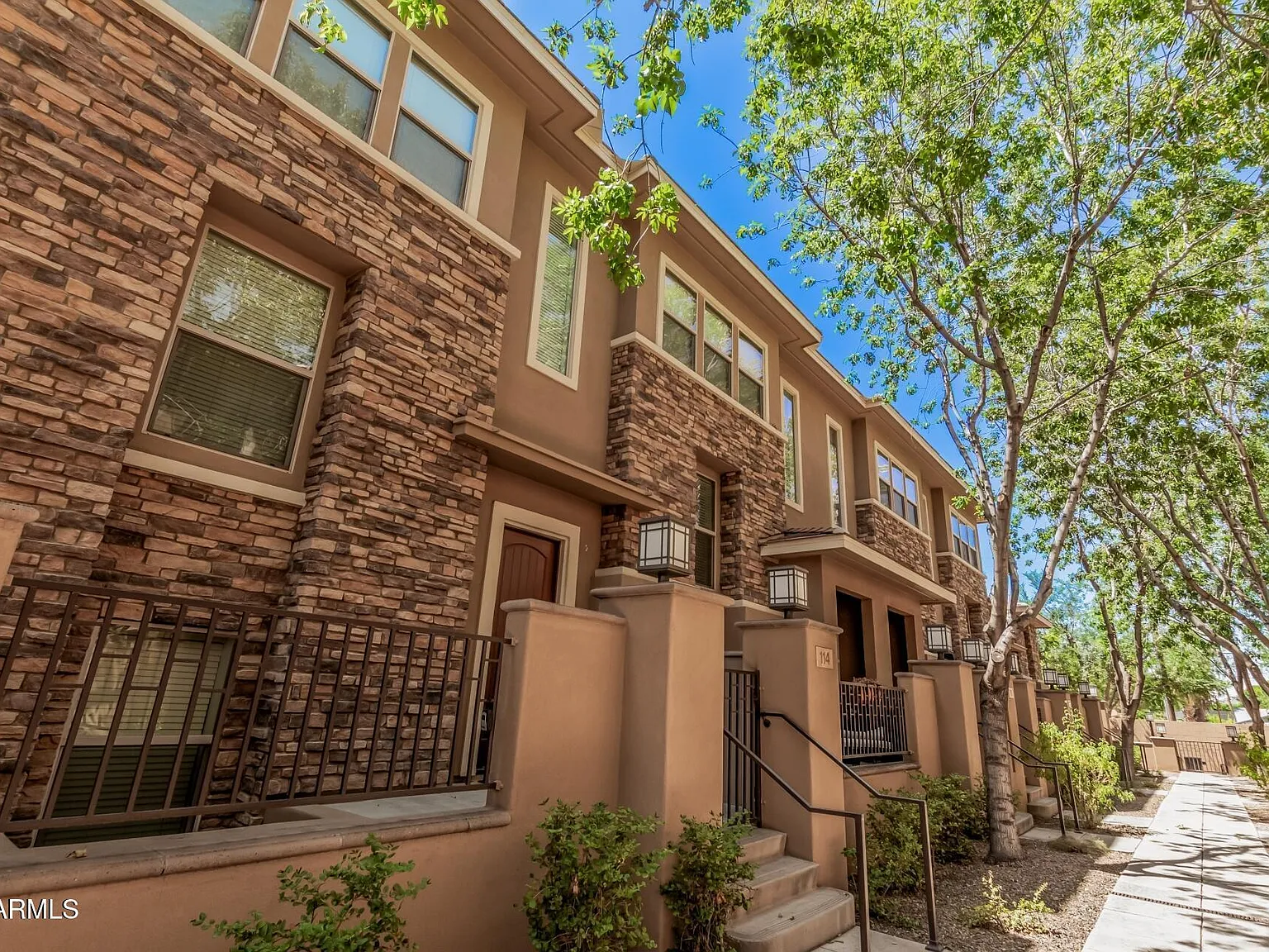 3 bed, 2.5 bath, 1858 sqft, $2,845 — Photo 3