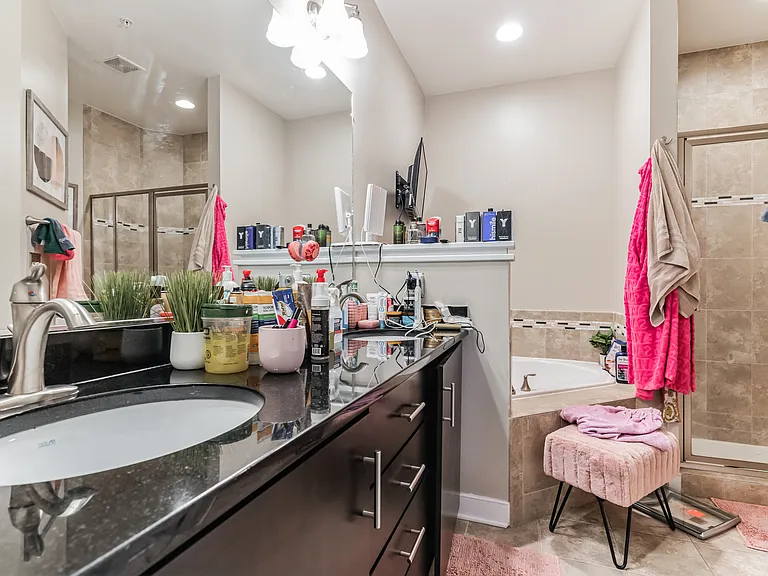 4560 Longfellow St — Photo 20