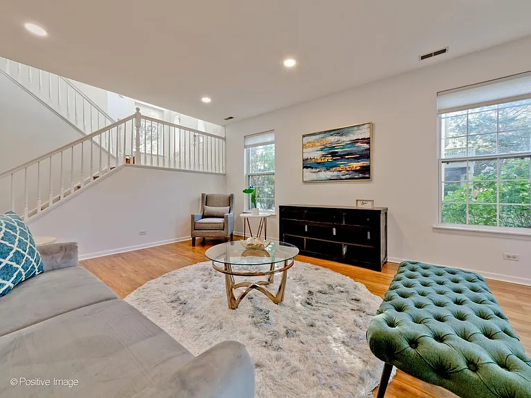 121 Commons Ct — Photo 24