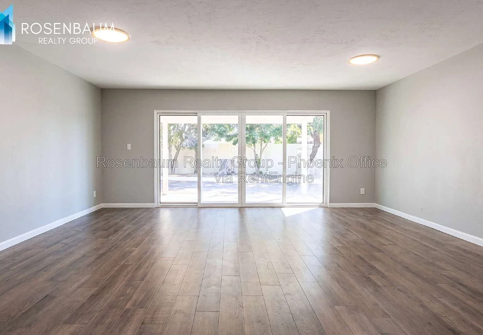 3 bed, 3.0 bath, 2040 sqft, $3,300 — Photo 4