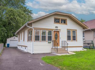 814 5th Ave, Aurora, IL 60505