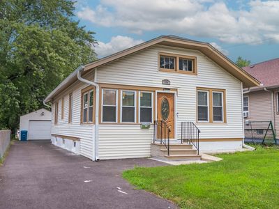 814 5th Ave, Aurora, IL, 60505