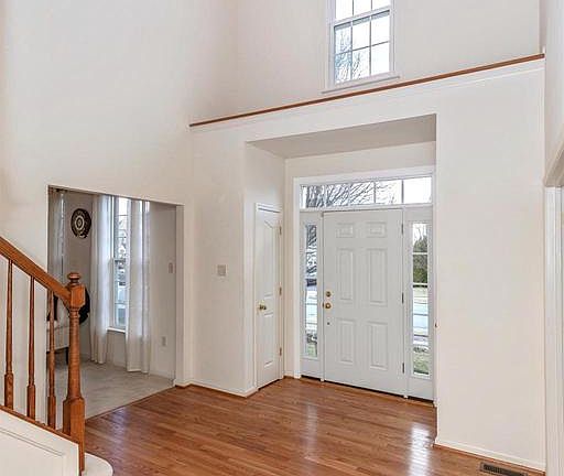 5th image of 5821 Drexal Ave