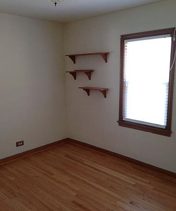 5th image of 5504 N Natoma Ave