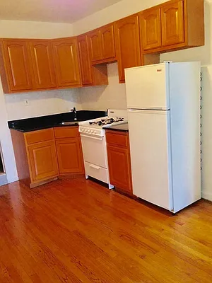 Rented by Warren T Real Estate Corp. | media 20