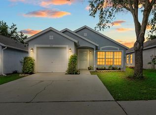547 Summer Sails Dr, Valrico, FL 33594