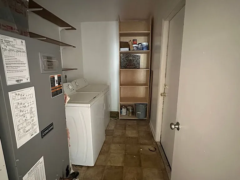 202 Devonshire Rd — Photo 14