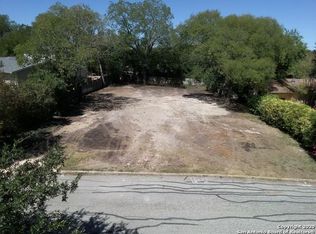 905 Ivy Ln, Terrell Hills, TX 78209