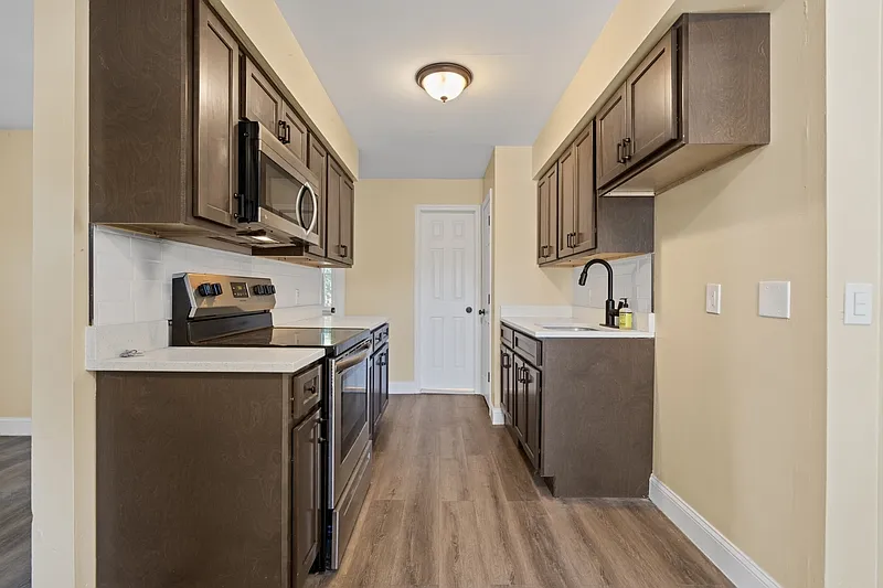 1 bed, 1.0 bath, $1,775 — Photo 2