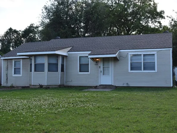 428 S 8th St, Yukon, OK 73099