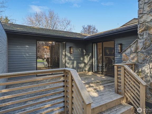 4th image of 355 SE Highland Park Drive