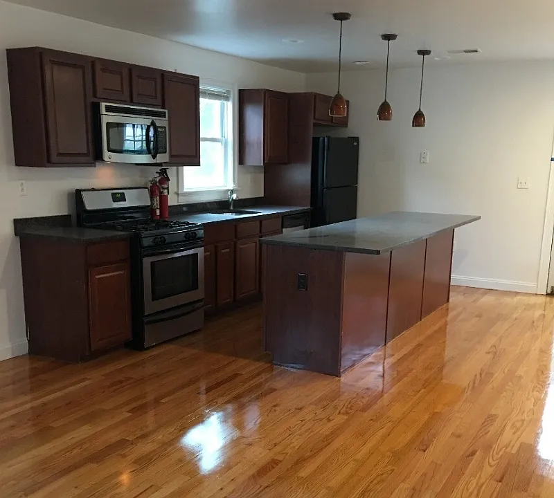 14 Iroquois St #2