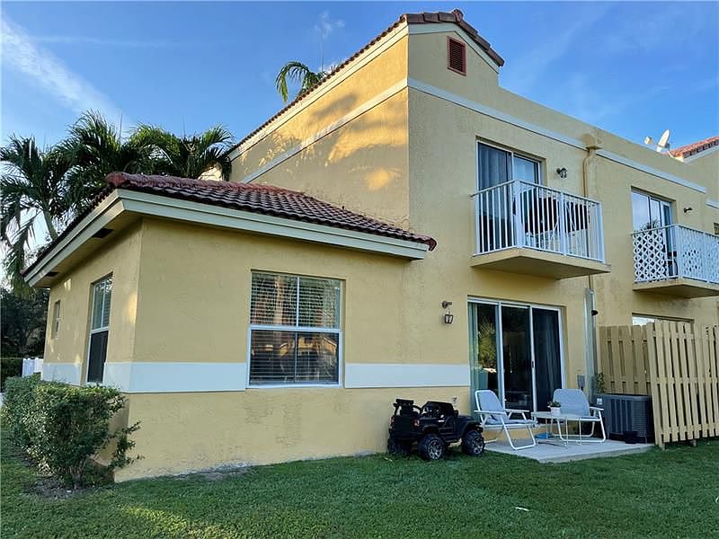 1st image of 3934 NW 90th Ave