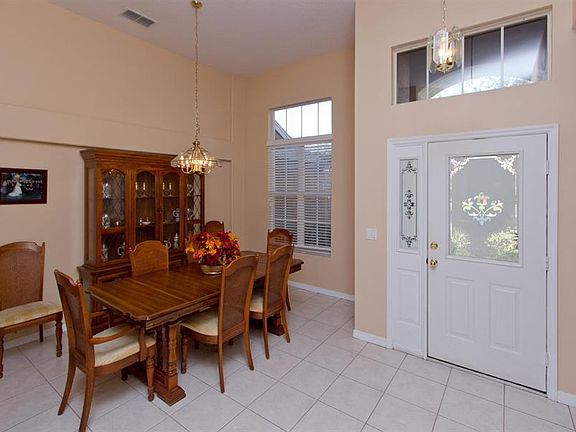 2nd image of 743 Uxbridge Ln