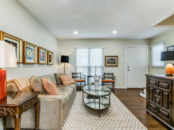 3615 Brown St APT E, Dallas, TX 75219