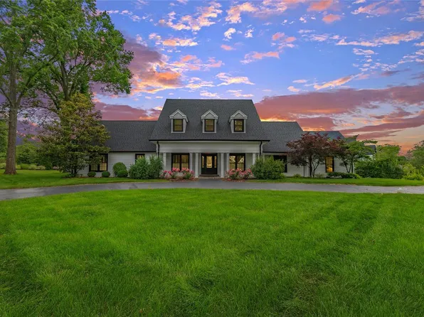 1 Bridle Ln, Saint Louis, MO 63131