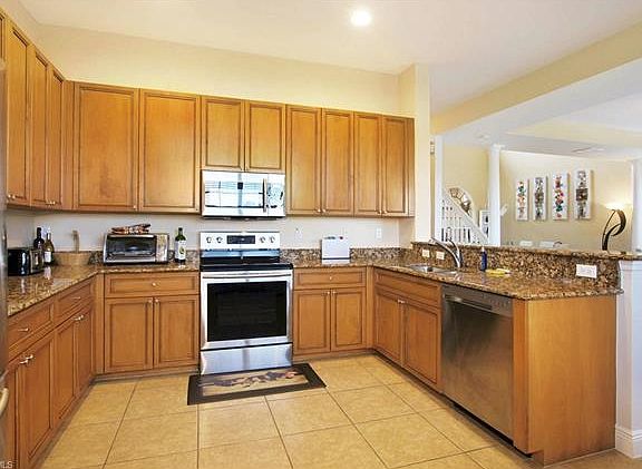 4th image of 943 Golden Pond Ct