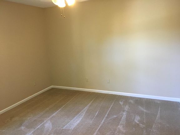 4th image of 2715 Hidden Village Dr