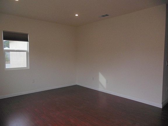 5th image of 15447 Tetley St