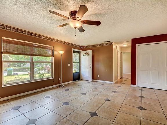 2nd image of 2754 Beckwith St