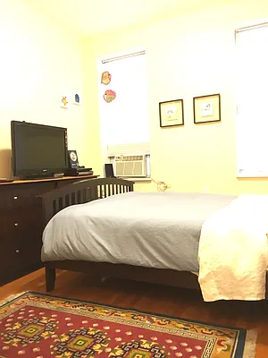 Rented by Meraki Realty LLC | media 9