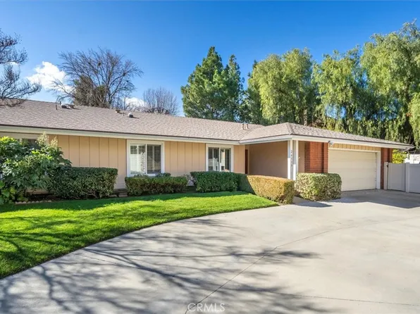 26315 Green Terrace Dr #21, Santa Clarita, CA 91321