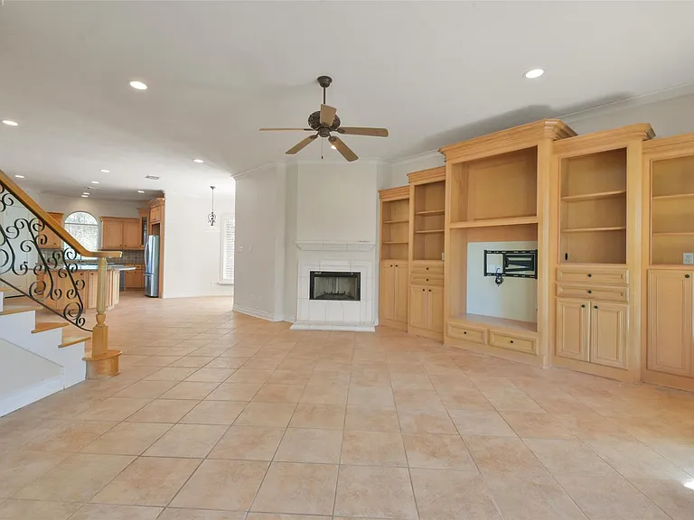8114 Hideaway Lake Cir — Photo 7