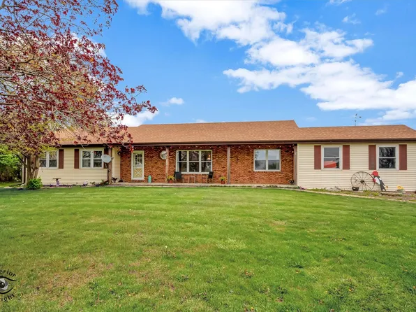 29045 S Stoney Island Ave, Beecher, IL 60401