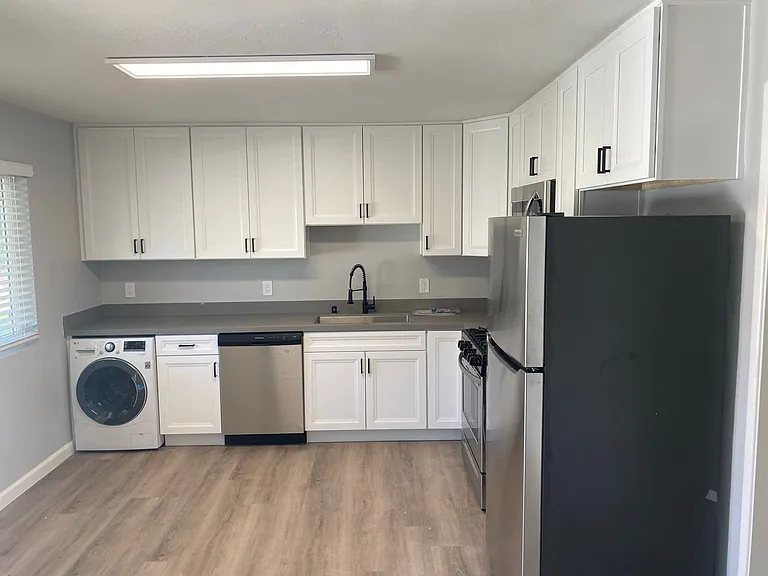 Katz - 945 Pine — Photo 9