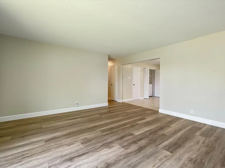 1411 Santa Fe Dr — Photo 7