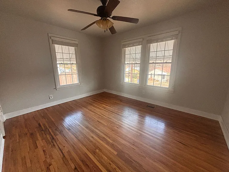 5717 Lee Ave — Photo 12